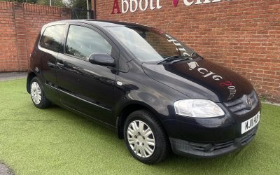 2011 VOLKSWAGEN FOX