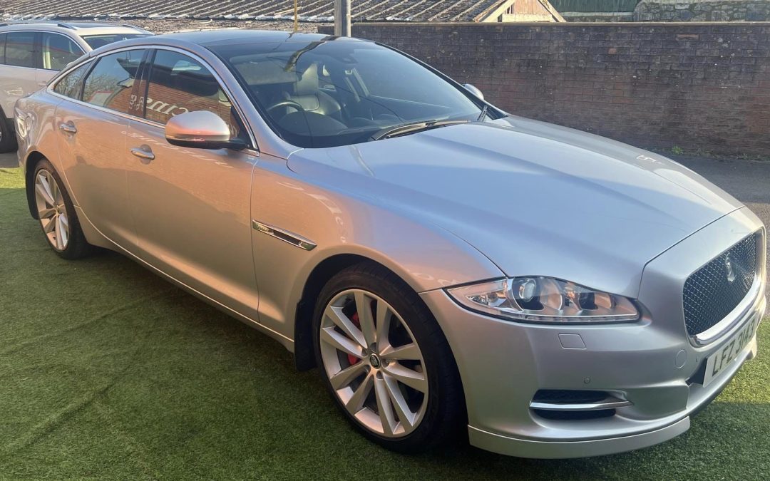 2012 JAGUAR XJ PORTFOLIO